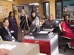 Świat według Mindy: 6x05 „Anna & Jeremy's Meryl Streep Costume Party” - zdjęcia promocyjne