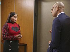 Świat według Mindy: 6x05 „Anna & Jeremy's Meryl Streep Costume Party” - zdjęcia promocyjne