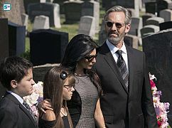 Ray Donovan: 5x12 „Time Takes a Cigarette” - zdjęcia promocyjne