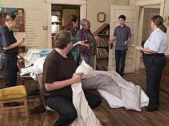 Speechless: 2x04 „T-TR-- TRAINING D-A-- DAY” - zdjęcia promocyjne