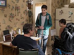 Speechless: 2x04 „T-TR-- TRAINING D-A-- DAY” - zdjęcia promocyjne