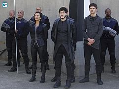 The Inhumans: 1x07 „Havoc in the Hidden Land” - zdjęcia promocyjne