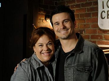 Klip z „Kevin (Probably) Saves the World”: Yvette zmusza Kevin do walki
