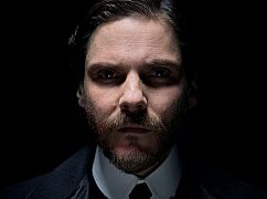 Zdjęcia promocyjne obsady 1 sezonu serialu „The Alienist”