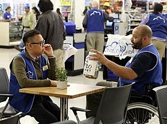 Superstore: 3x06 „Health Fund” - zdjęcia promocyjne