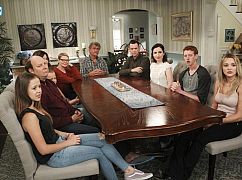 Scenki z życia: 3x01 „Settlement Pacifier Attic Unsyncing” - zdjęcia promocyjne