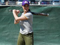 Fresh Off the Boat: 4x06 „A League of Her Own” - zdjęcia promocyjne