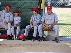 Fresh Off the Boat: 4x06 „A League of Her Own” - zdjęcia promocyjne