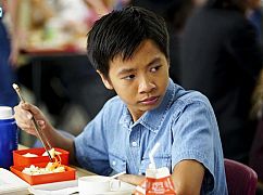 Young Sheldon: 1x02 „Rockets, Communists, and the Dewey Decimal System” - zdjęcia promocyjne