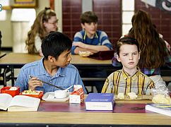 Young Sheldon: 1x02 „Rockets, Communists, and the Dewey Decimal System” - zdjęcia promocyjne