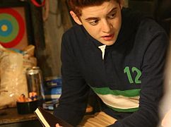 Cioteczka Mick: 2x05 „The Invention” - zdjęcia promocyjne