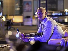Supergirl: 3x04 „The Faithful” - zdjęcia promocyjne