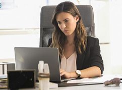 Supergirl: 3x04 „The Faithful” - zdjęcia promocyjne