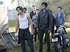 Riverdale: 2x05 „When A Stranger Calls” - zdjęcia promocyjne