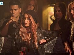 Riverdale: 2x05 „When A Stranger Calls” - zdjęcia promocyjne