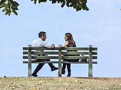 Hawaii 5.0: 8x06 „Mōhala i ka wai ka maka o ka pua” - zdjęcia promocyjne