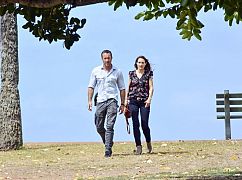 Hawaii 5.0: 8x06 „Mōhala i ka wai ka maka o ka pua” - zdjęcia promocyjne