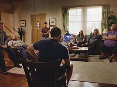 Hawaii 5.0: 8x06 „Mōhala i ka wai ka maka o ka pua” - zdjęcia promocyjne