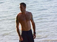 Hawaii 5.0: 8x06 „Mōhala i ka wai ka maka o ka pua” - zdjęcia promocyjne