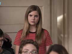 Speechless: 2x07 „B-R-I– BRITISH I-N-V– INVASION” - zdjęcia promocyjne