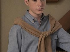 Speechless: 2x07 „B-R-I– BRITISH I-N-V– INVASION” - zdjęcia promocyjne