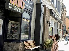 Young Sheldon: 1x04 „A Therapist, a Comic Book, and a Breakfast Sausage” - zdjęcia promocyjne