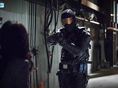 Arrow: 6x05 „Deathstroke Returns” - zdjęcia promocyjne