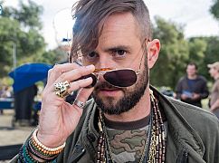 Zdjęcia promocyjne 1 sezonu serialu „Jean-Claude Van Johnson”