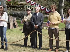 Nie ma lekko: 2x08 „Gala Auction” - zdjęcia promocyjne