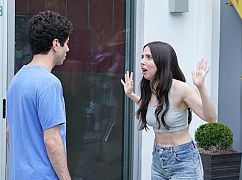 Alone Together: 1x01 Pilot - zdjęcia promocyjne