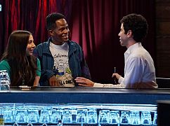 Alone Together: 1x01 Pilot - zdjęcia promocyjne