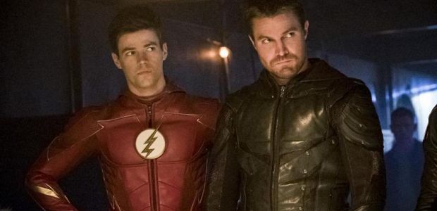 Spoiler Dnia: Gość na ślubie Iris i Barry’ego może wskazywać przyszłość w „The Flash”