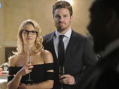 Supergirl: 3x08 „Crisis on Earth X, Part 1” - zdjęcia promocyjne