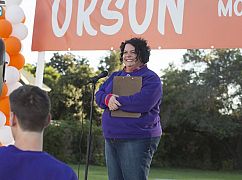 Pępek świata: 9x09 „The 200th” - zdjęcia promocyjne