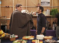 9JKL: 1x11 „Set Visit” - zdjęcia promocyjne