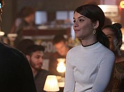 Cioteczka Mick: 2x08 „The Teacher” - zdjęcia promocyjne