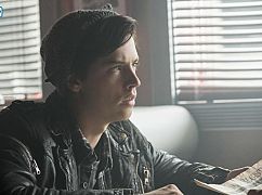 Riverdale: 2x08 „House of the Devil” - zdjęcia promocyjne