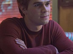 Riverdale: 2x09 „Silent Night, Deadly Night” - zdjęcia promocyjne