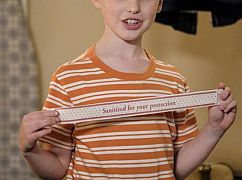 Young Sheldon: 1x08 „Cape Canaveral, Schrödinger’s Cat, and Cyndi Lauper’s Hair” - zdjęcia promocyjne