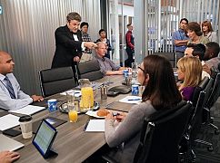 Great News: 2x08 „Sensitivity Training” - zdjęcia promocyjne