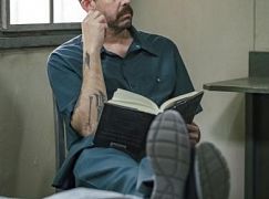 Uprowadzona: 2x01 „Survival, Evasion, Resistance, And Escape” - zdjęcia promocyjne