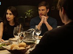 Beyond: 2x02 „Cheers, Bitch” - zdjęcia promocyjne