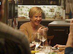 Beyond: 2x02 „Cheers, Bitch” - zdjęcia promocyjne