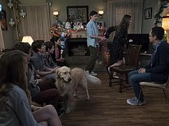 Speechless: 2x11 „N-E--NEW Y--YEAR'S E-- EVE” - zdjęcia promocyjne