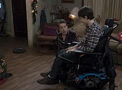 Speechless: 2x11 „N-E--NEW Y--YEAR'S E-- EVE” - zdjęcia promocyjne