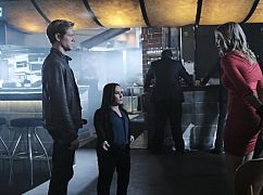 MacGyver: 2x14 „Mardi Gras Beads + Chair” - zdjęcia promocyjne