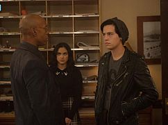 Riverdale: 2x10 „The Blackboard Jungle” - zdjęcia promocyjne