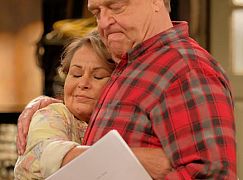 Zdjęcia promocyjne 10 sezonu serialu „Roseanne”