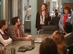 Great News: 2x13 „Early Retirement” - zdjęcia promocyjne