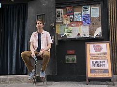 Crashing: 2x01 „The Atheist” - zdjęcia promocyjne